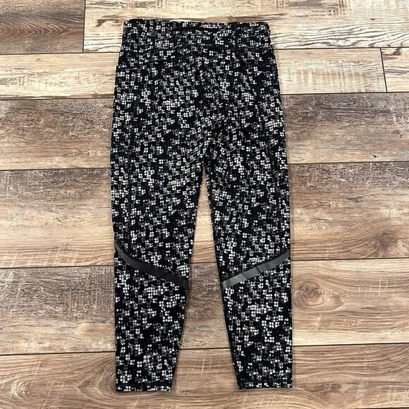 SWEATY BETTY Zero Gravity Black Grey Dot Print Leggings 12 - Picture 11 of 12